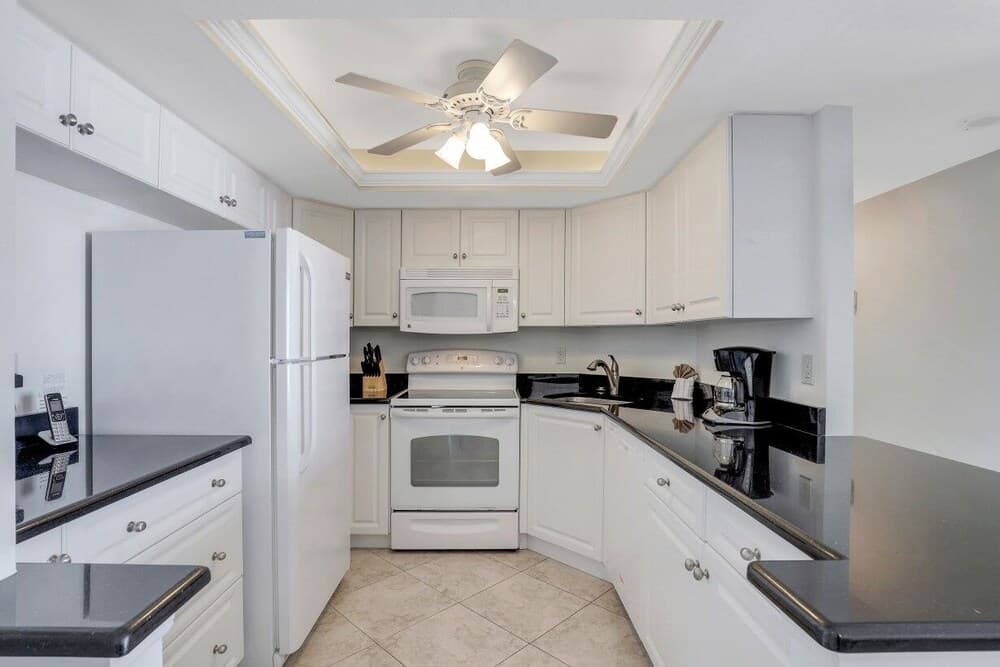 South Seas 3, 909 Marco Island Vacation Rental 2 Bedroom Condo by Redawning