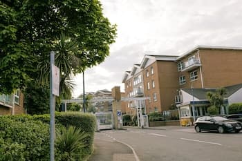 Stunning Holiday Stay With Free Gym and Parking