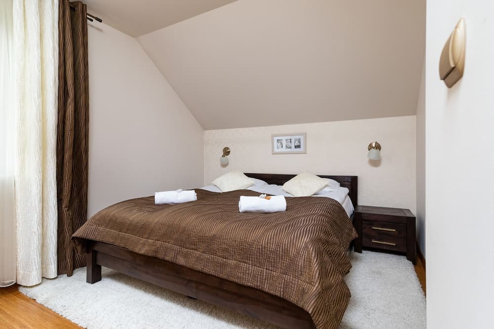 Family House Poreba Cracow by Renters