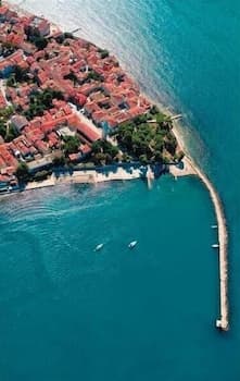 Amazing Home in Novigrad With Wifi and 2 Bedrooms