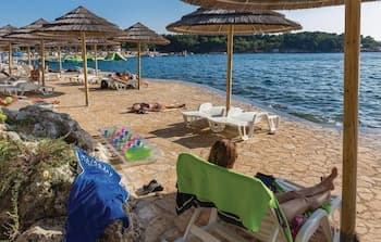 Awesome Home in Baderna With Wifi and 2 Bedrooms