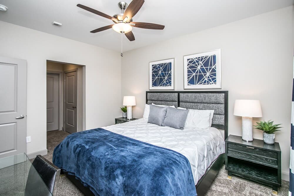 Rooftop Pool-Walk 2 shops-Dining-C4404