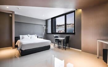 Yeongdeok Gangguhang Cloud Hotel