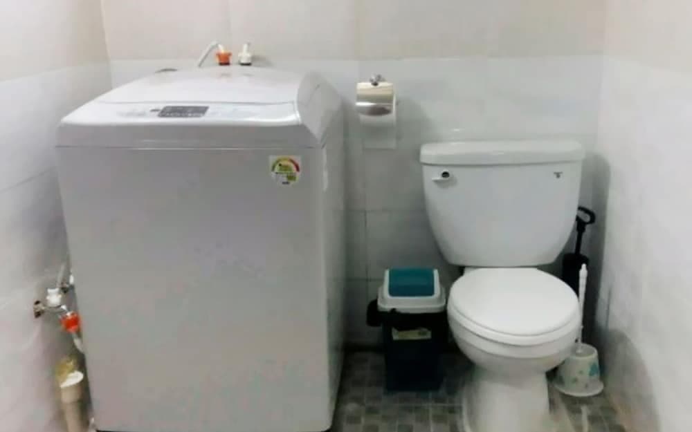 Jeju Maendorong Guest House