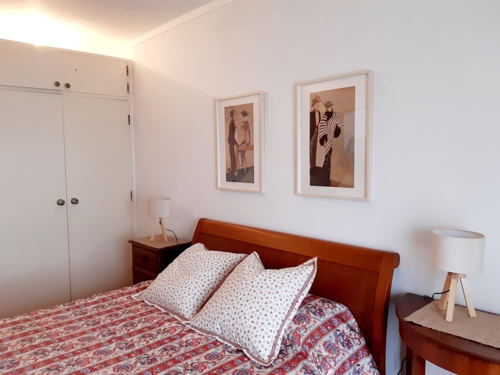 Impecable 4-bed Villa in Praia da Areia Branca