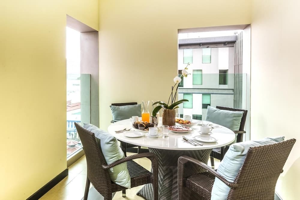 Urban Green Hotel & Suites