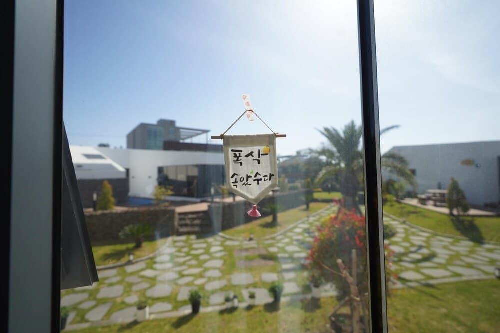 Jeju Blancde Aewol Pension