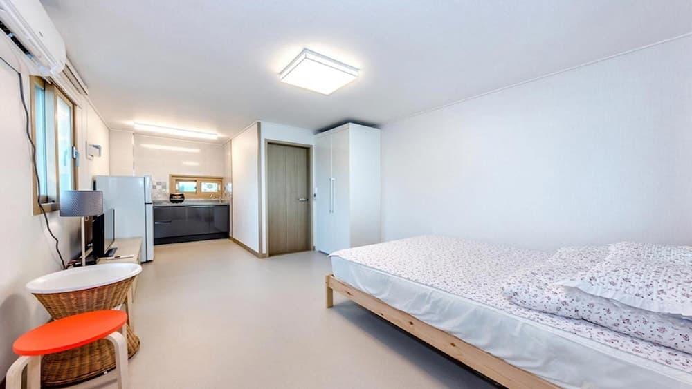 Jeju Woljeongri Pungcha Pension