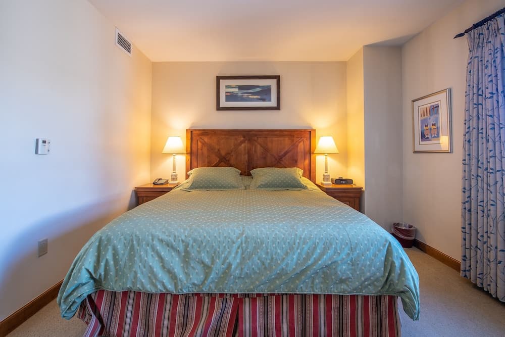 Two Bedroom Condo with Balcony over Mountaineer Square - Just Steps from the Slopes! 2 Condo - No Cleaning Fee! by RedAwning