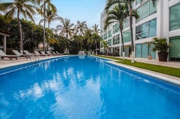 Condo Terra 13 by Kivoya