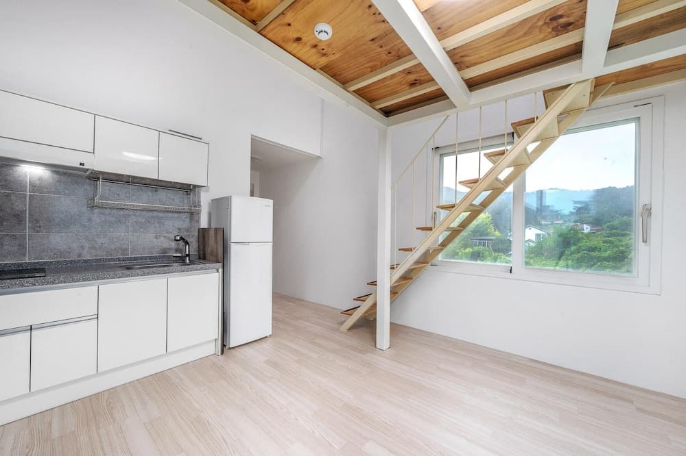 Yangyang Slowstay Pension