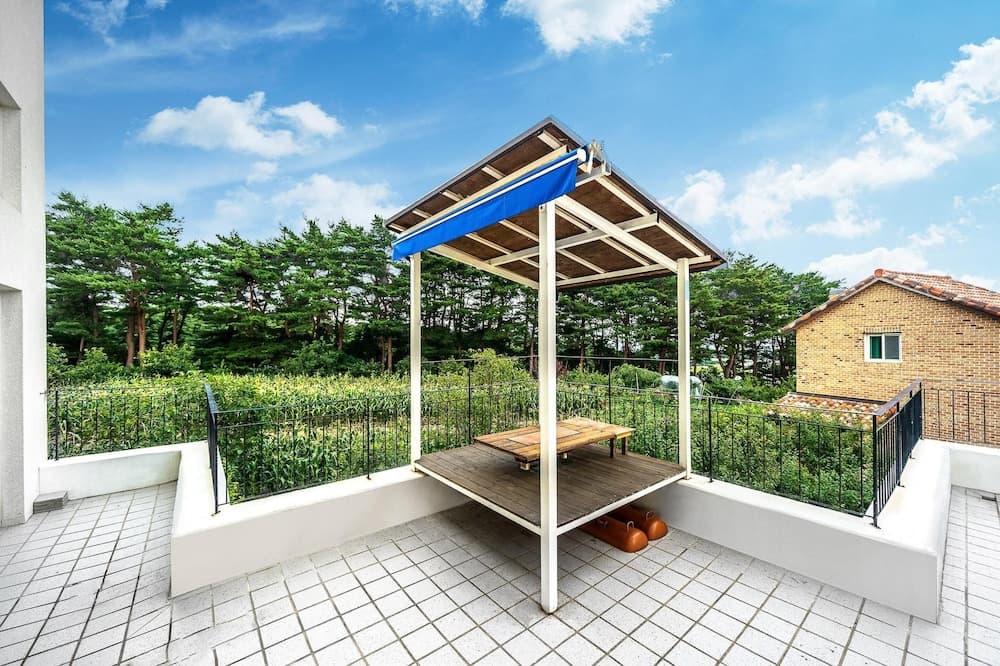 Yangyang Slowstay Pension