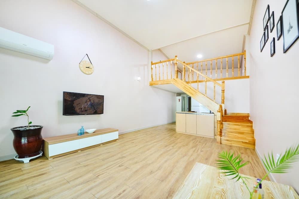 Gyeongju Oceanville Pension