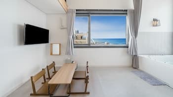 Gangneung Sway Spa Pension