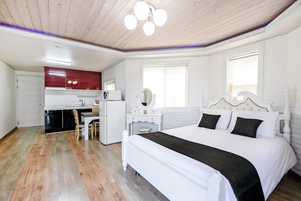 Ganghwa Walts Of Nakjo Pension