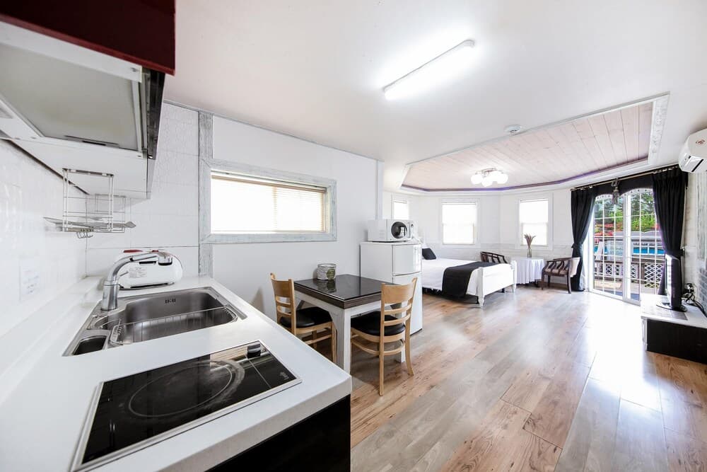 Ganghwa Walts Of Nakjo Pension