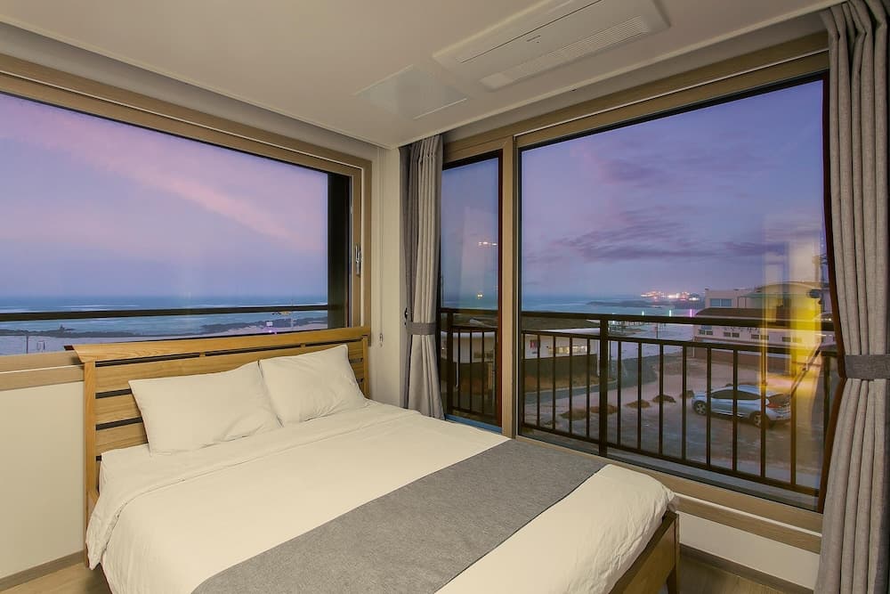 Jeju Kwakjigillgaon Pension