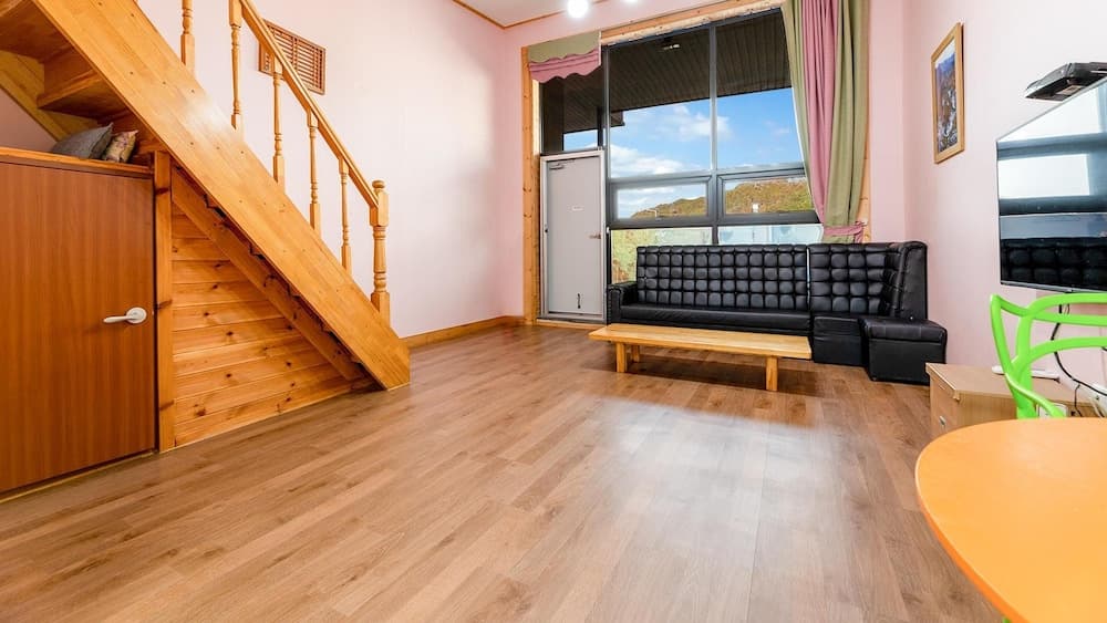 Gyeongju Gampo Four Seasons Pension