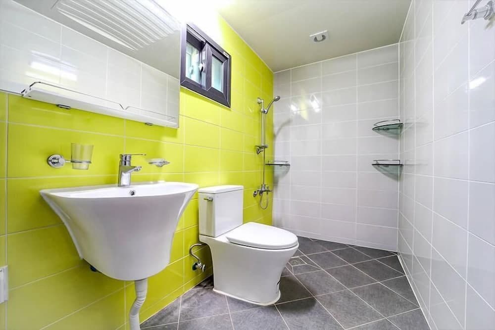 Gyeongju Hyu Plus Pension