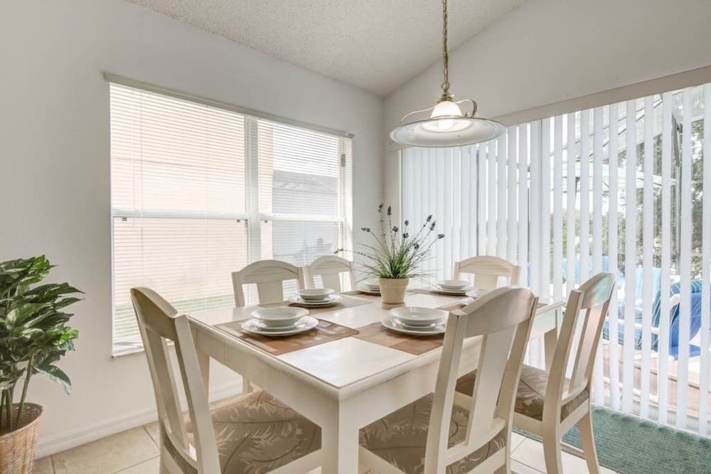 Southern Dunes Home Lake Views! 3 Bedroom Home by RedAwning