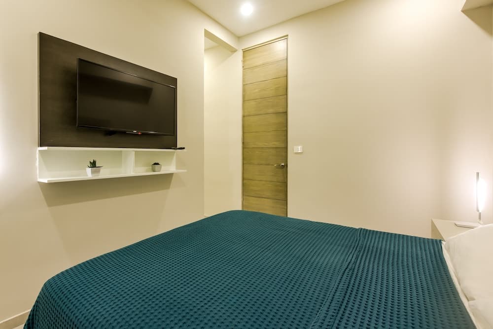 Torre 42 Playa del Carmen by Lockey