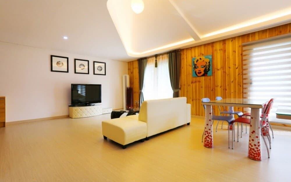 Namyangju Season Five Pension