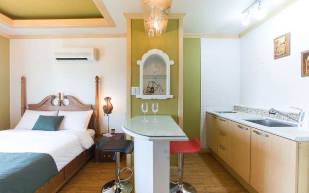 Taean Sun-lit Ocean Pension