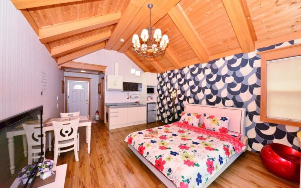 Geojedo Birds Hill Pension