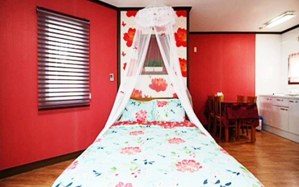 Taean Grand Blue Pension