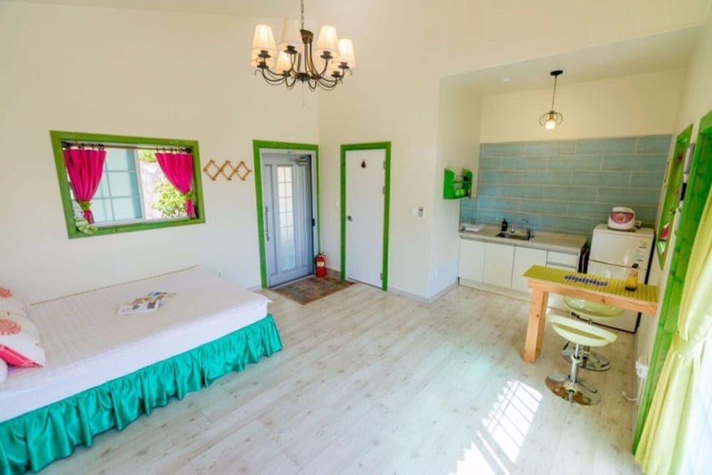 Goseong Sunshine Pension