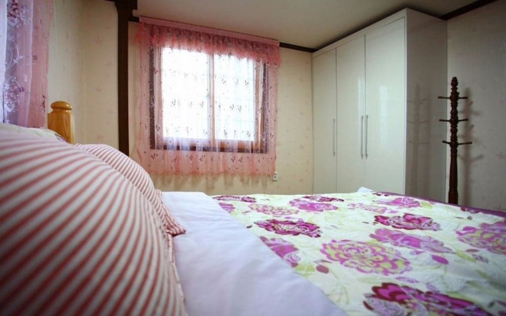 Taean Morwenna Pension