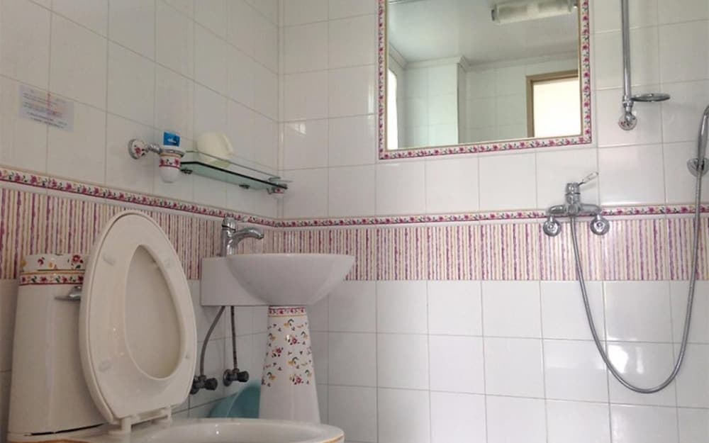 Taean Bada Soop Pension