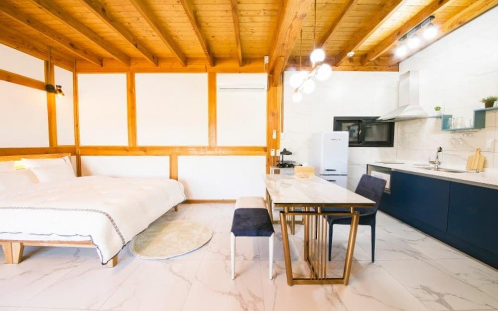 Sancheong Damga Pool Villa