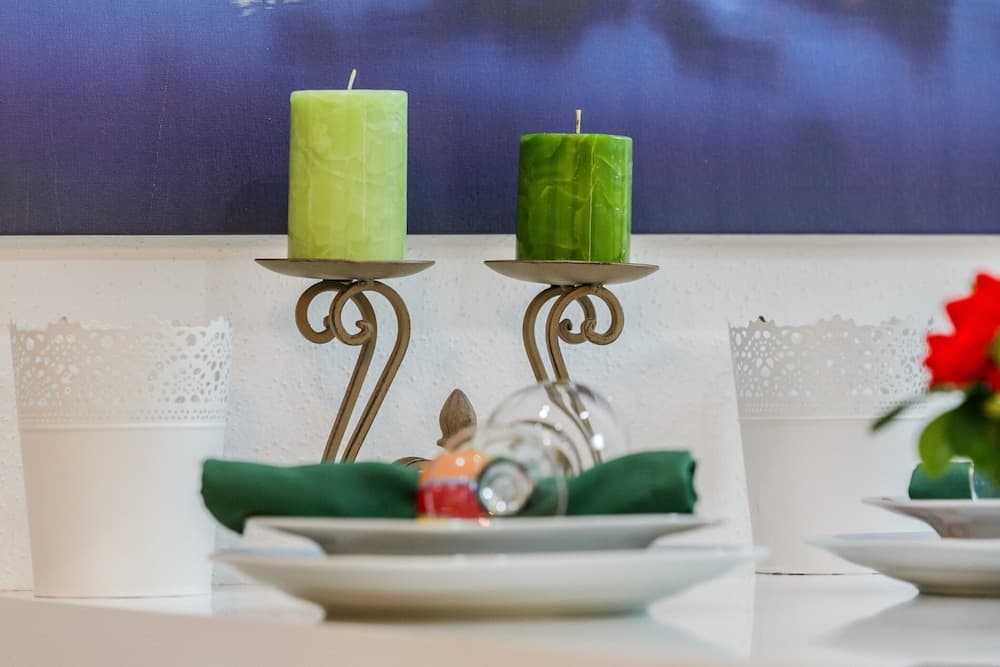 A1 - Modern Luxury apt w. 2 Balconies & sea View