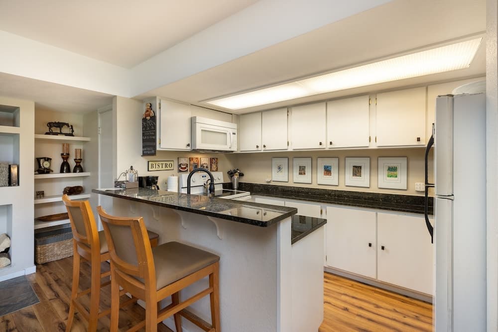 1095 Wild Irishman 2 Bedroom Condo by Redawning