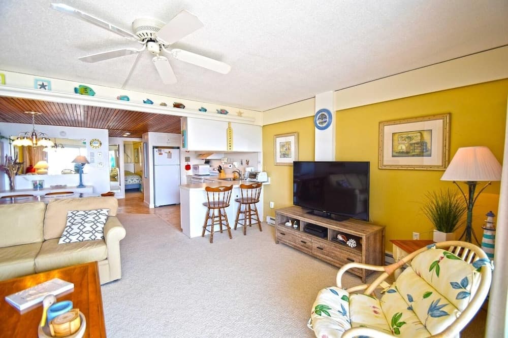 Beachmark 3d 1 Bedroom Condo by RedAwning