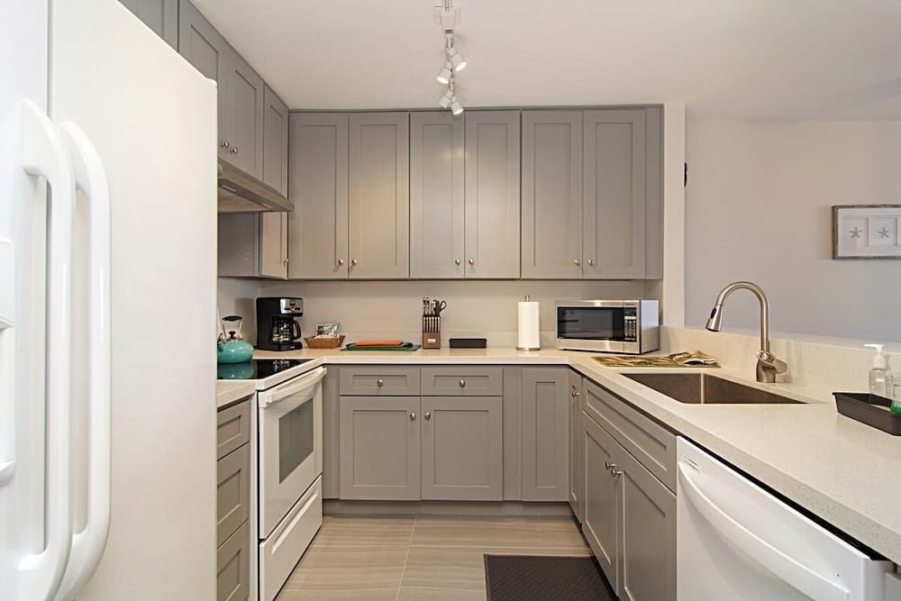 Remodeled Ocean View Condo With Spa & Beach Access Sbtc109 by Redawning