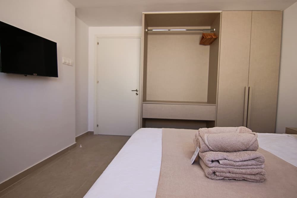 Phaedrus Living: Seaview Luxury Flat Limnaria 151