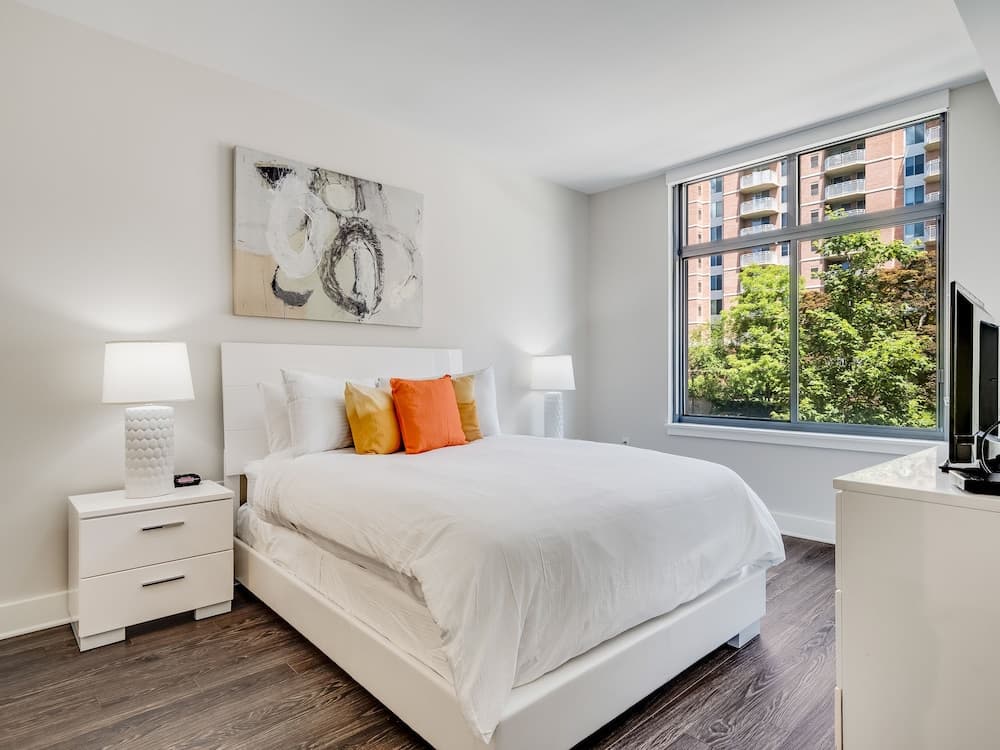 Global Luxury Suites at Bethesda Metro