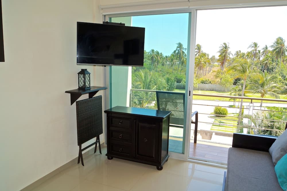 Acapulco Diamond Zone Residential With Jacuzzi in Private Roof Garden