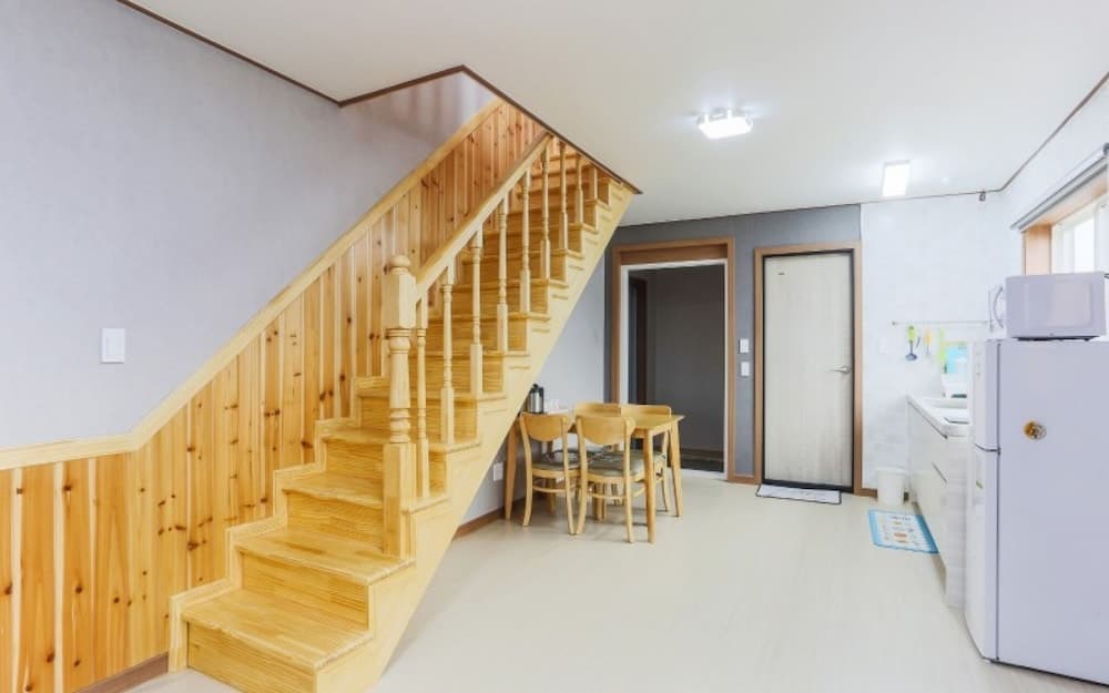 Gangneung Jeongdongjin Joyful Pension