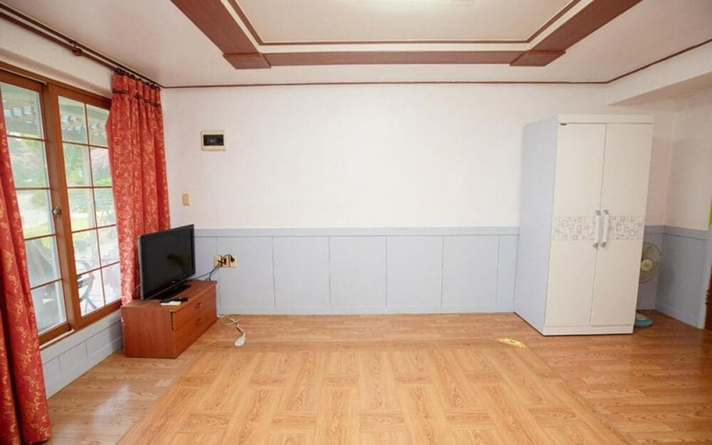 Taean Hannane Pension