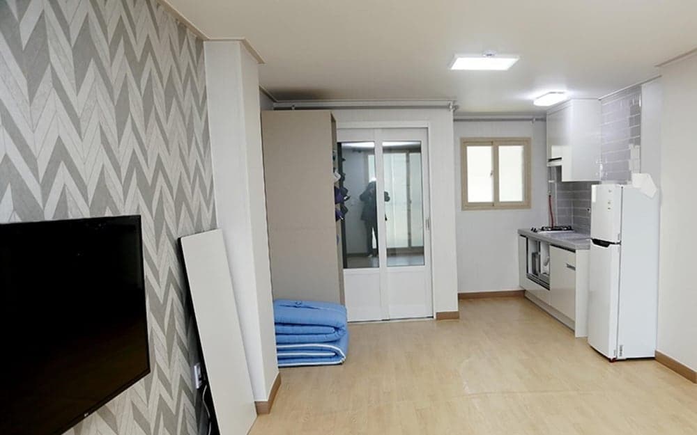 Gongju Donghaksa Moodwa Pension