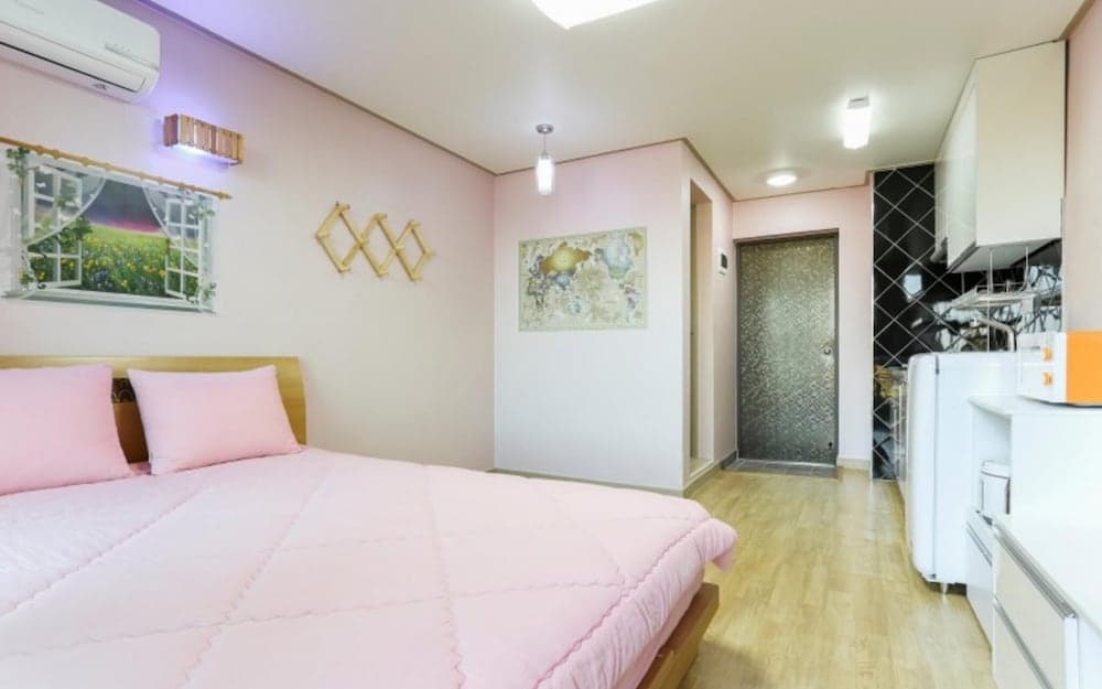 Sokcho Santorini Pension