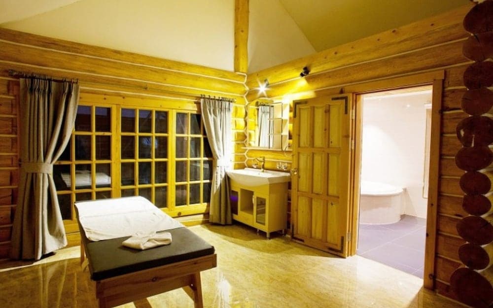 Damyang JK Shwim Pension