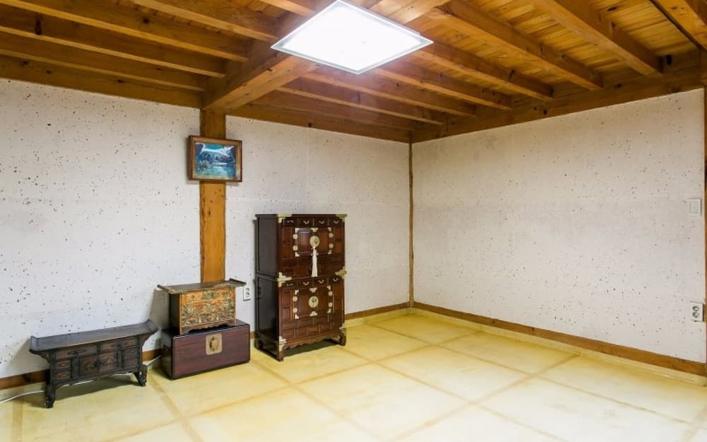 Youngwol Dudeokgol Hyu Pension