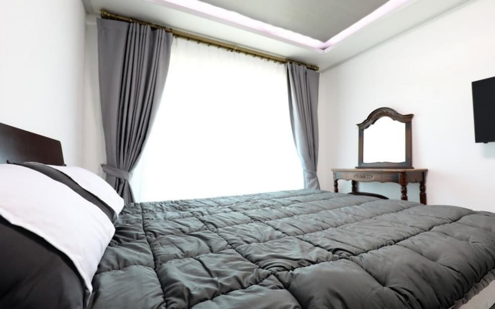 Samcheok Santiago Pension