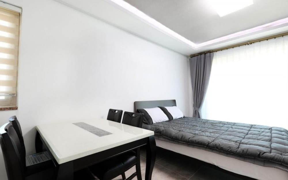 Samcheok Santiago Pension