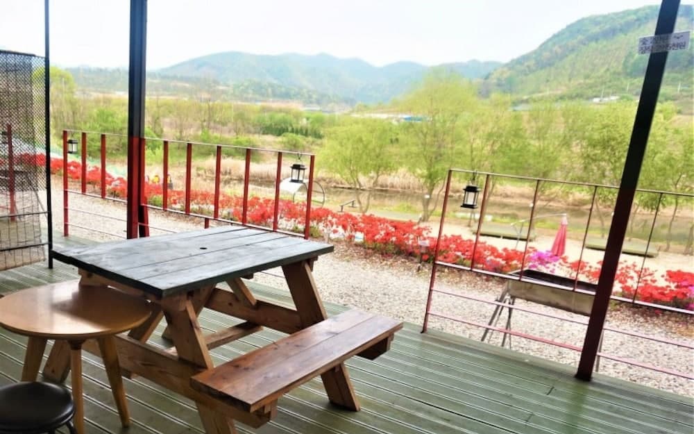 Boeun Crayons Pension