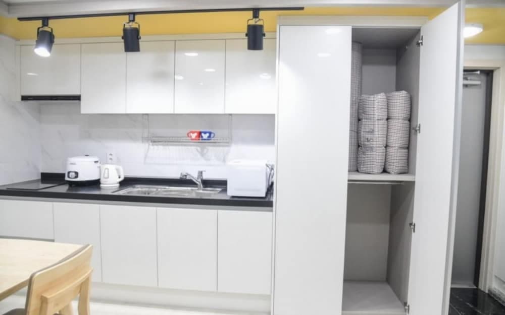 Busan Haeoreum Pension